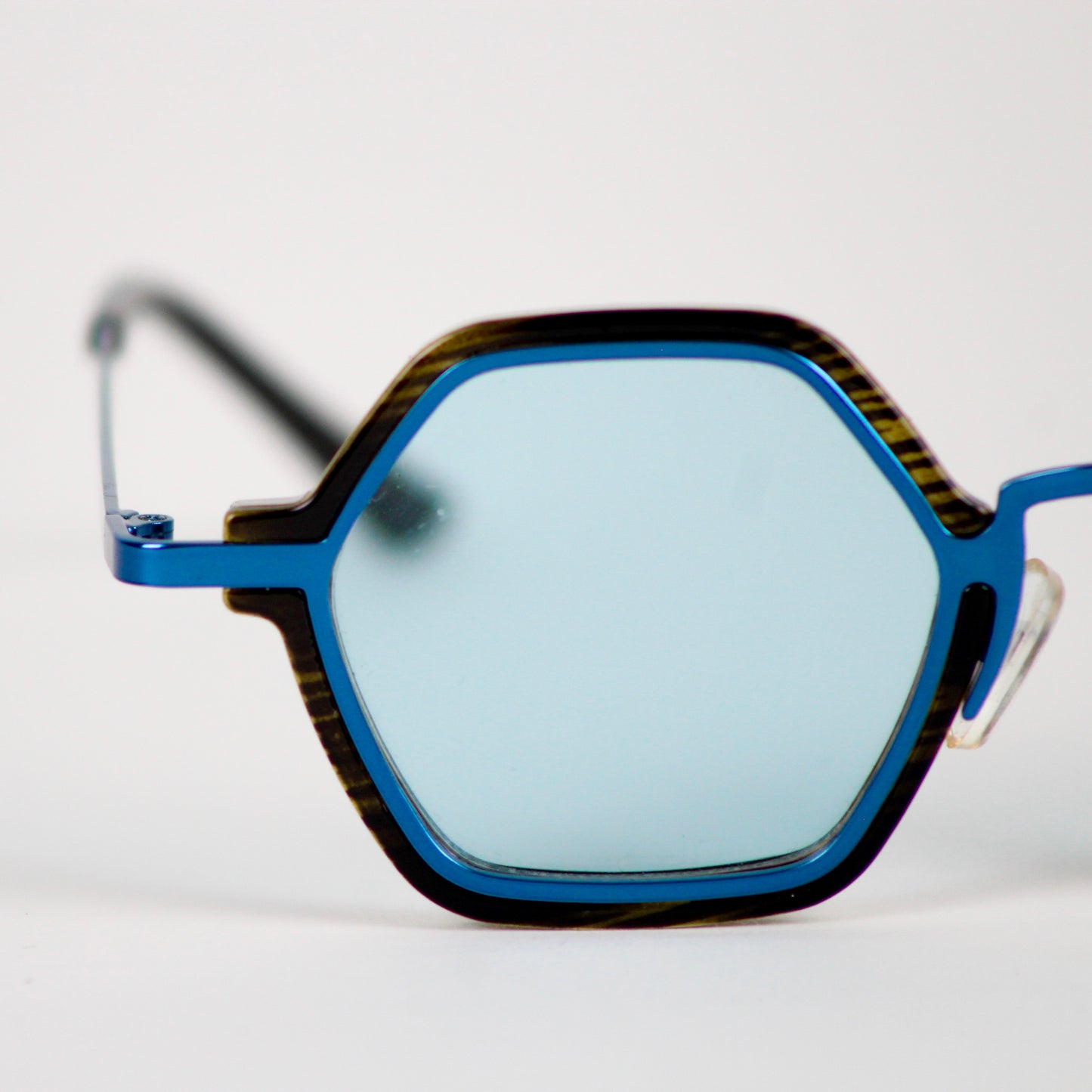 Hadar Blue